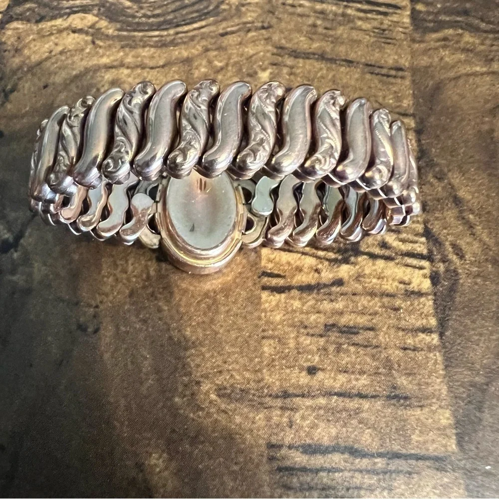 American Queen, Pitman & Keeler Expandable Child-Adult Engravable Bracelet EUC